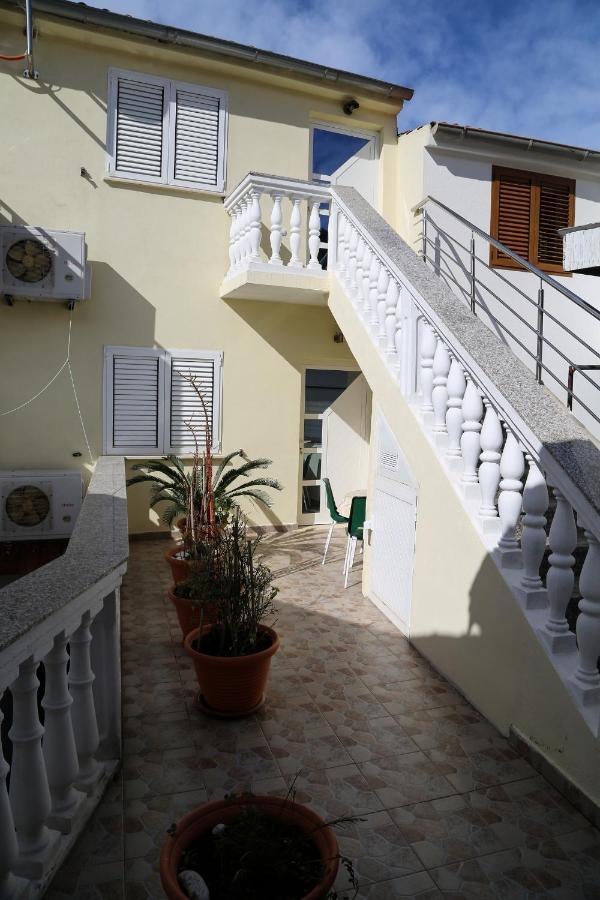 Apartments By The Sea Milna, Hvar - 12244 Exterior foto